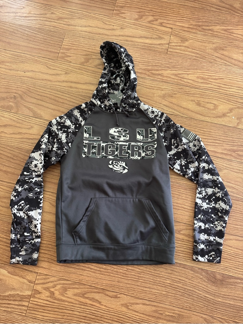 Colosseum LSU Tigers OHT Military Appreciation Hoodie Size Small